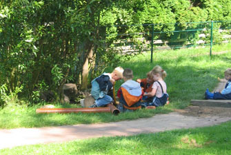 Spielende Kinder