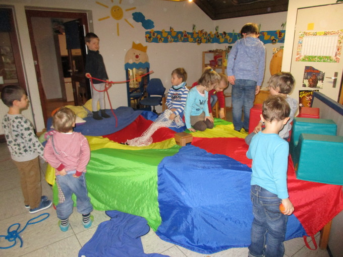 Spielende Kinder