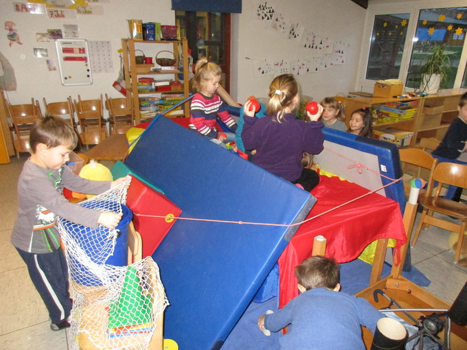 Spielende Kinder